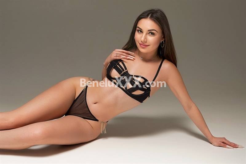 Anita escort girl à Bruxelles @ beneluxxx.com