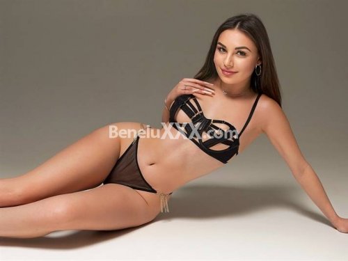 Anita escort girl à Bruxelles @ beneluxxx.com