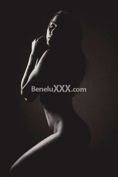 Morgane escort girl à Liege @ beneluxxx.com