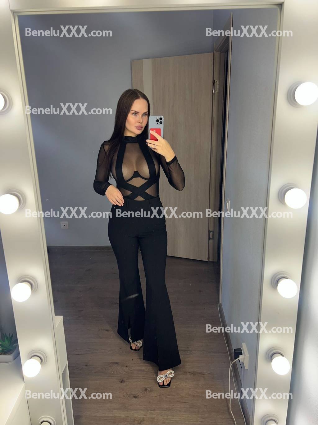 Polina escort girl à Luxembourg @ beneluxxx.com
